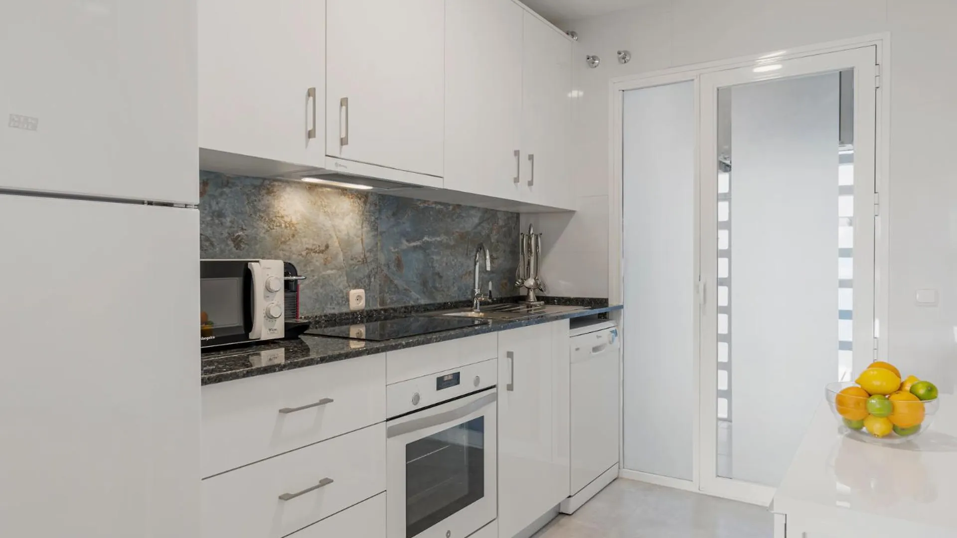 Banus Rentals Luminoso Apartamento Con Vistas Al Mar Marbella 0*,