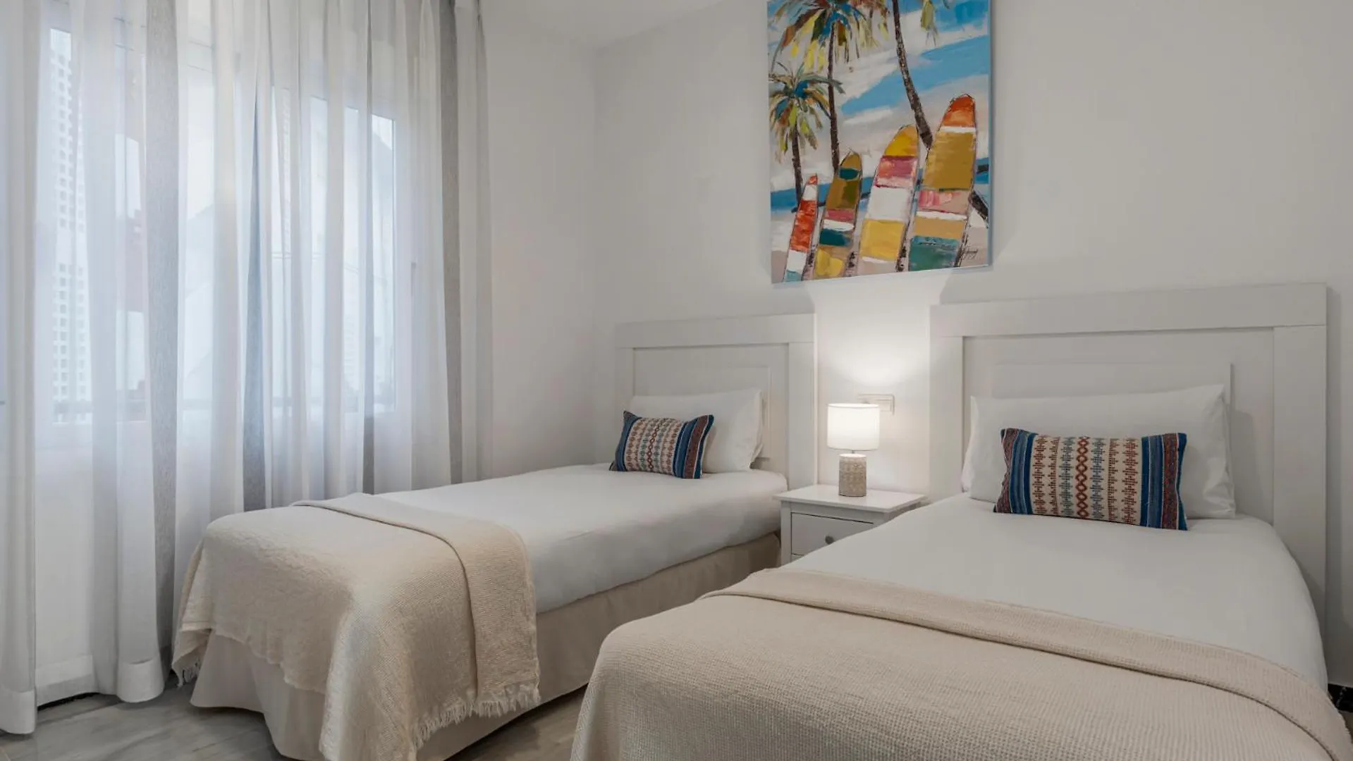Banus Rentals Luminoso Apartamento Con Vistas Al Mar Marbella