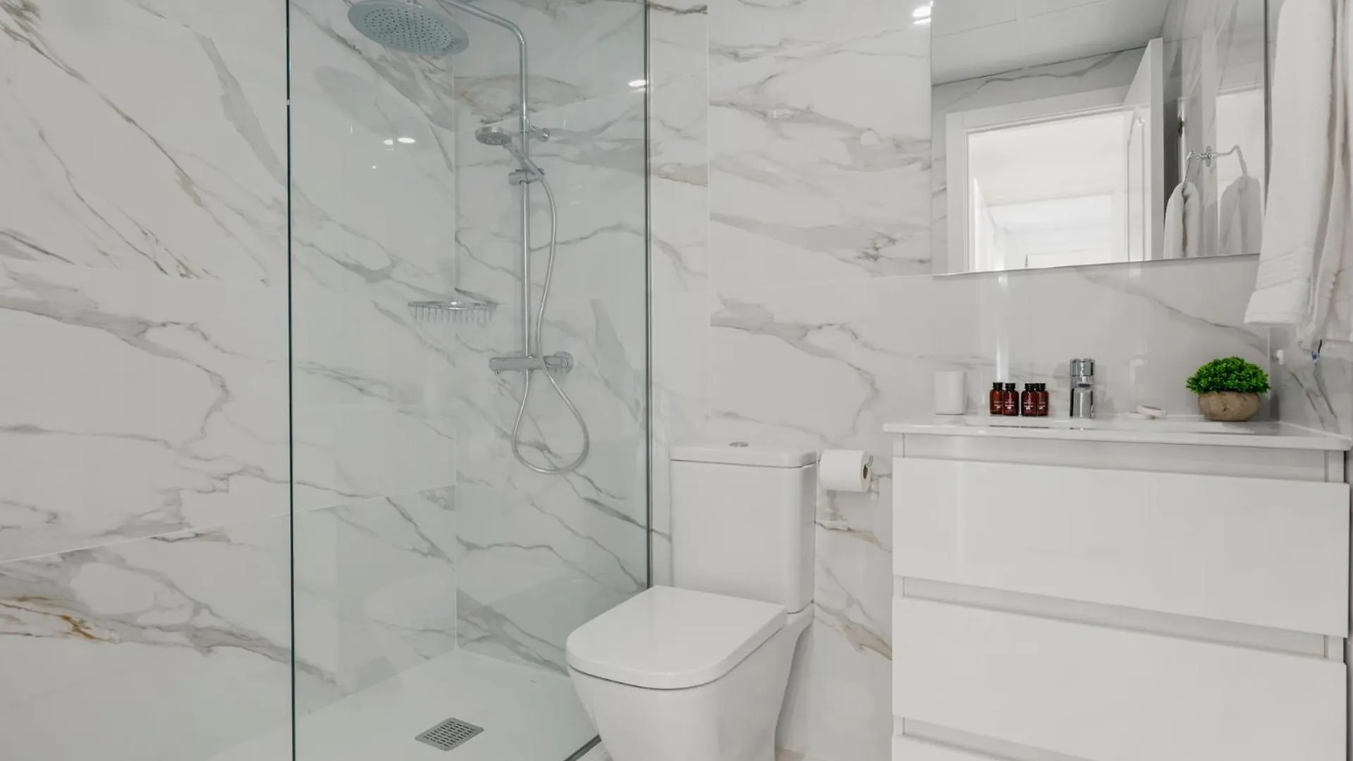מארבלה Banus Rentals Luminoso Apartamento Con Vistas Al Mar דירה